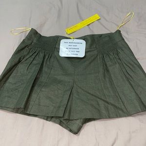 Catherine Malandrino green linen shorts, brand new, hanger marks. Size 10